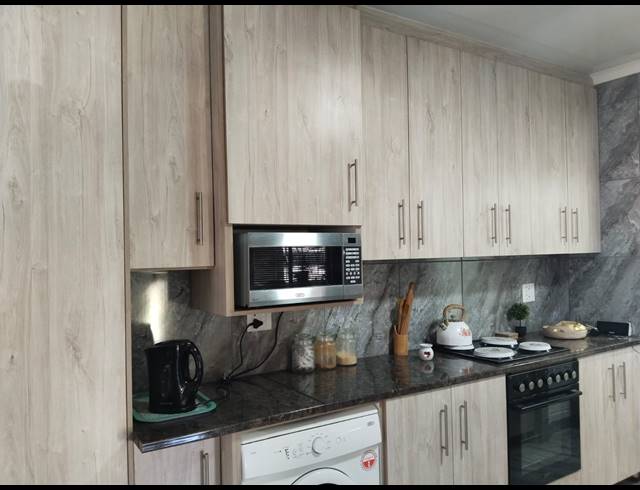 4 BEDROOM HOUSE FOR SALE IN ROTHDENE